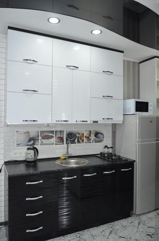 Studio "Black - White" บาทูมิ ภายนอก รูปภาพ