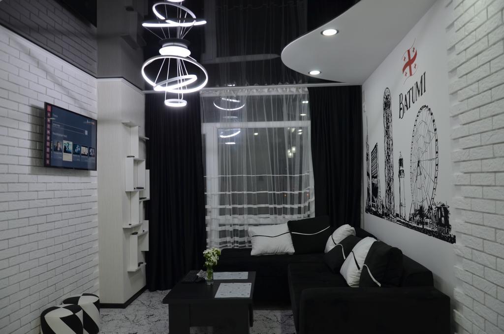 Studio "Black - White" บาทูมิ ภายนอก รูปภาพ
