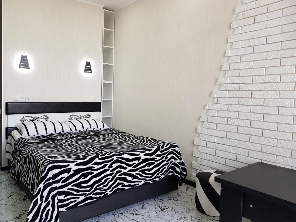 Studio "Black - White" บาทูมิ ภายนอก รูปภาพ